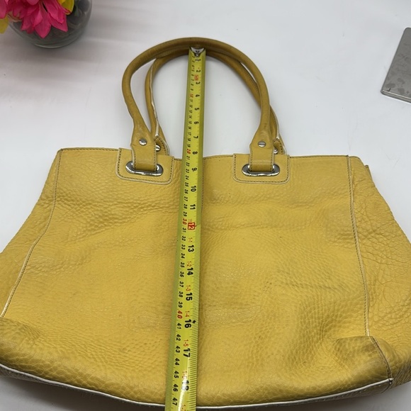 Levenger Yellow Soft Pebble Leather Shoulder Bag MCB8805A - Picture 11 of 16
